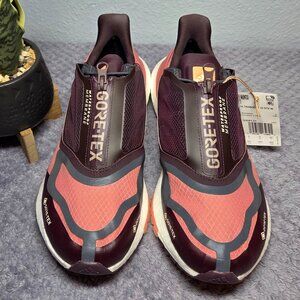 Adidas Ultraboost 22-GTX Gore-Tex 360 Protection Size: Women’s 9.5 (US) 42 (EU)